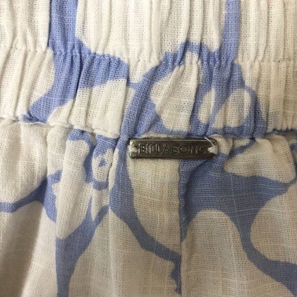 BILLA BONG - WOMEN'S SMALL WHITE & BLUE FLORAL ELASTIC WAIST LINED COTTON SHORTS - Picture 7 of 8